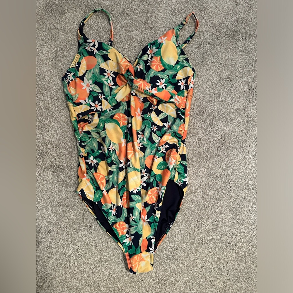 Fruits maternity swim suit with nursing clips and good padding, L, Old Navy